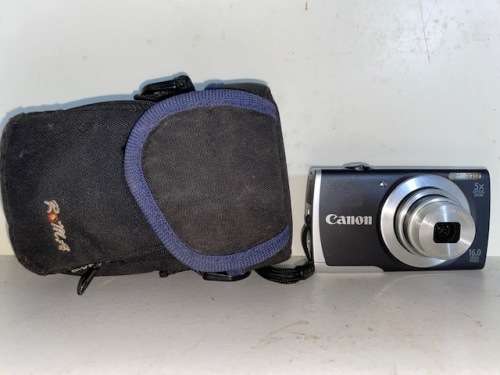 Canon 5 x Optical zoom Digital camera in non-matching bag