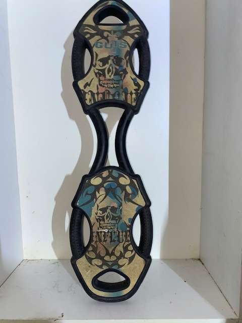 Top quality GUTS Skateboard in good condition