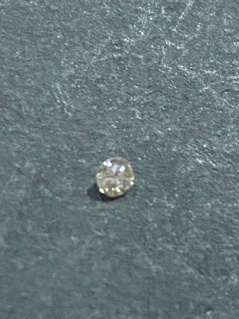 SPECIAL: 1 x 0.07 ct White Natural Diamonds: J colour: VS Clarity:ACTUAL IMAGE