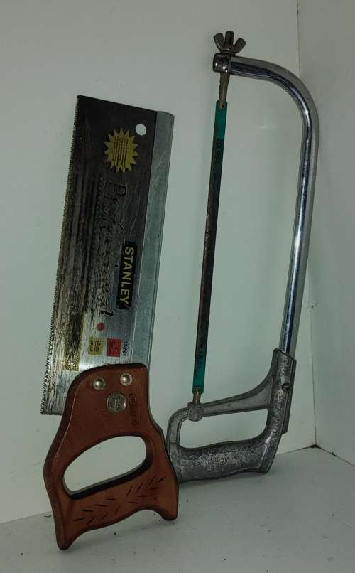 Stanley Professional wood saw plus Metal saw in good condition