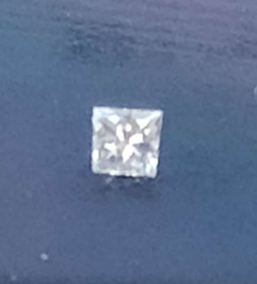 Certified Beautiful Natural Diamond (0.08 ct): Cushion cut, VVS Clarity H colour