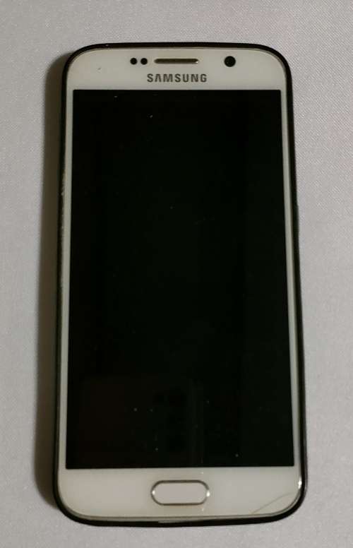 SAMSUNG GALAXY S6: Pristine condition: Also a Samsung Galaxy S5 listed on Weekend Specials