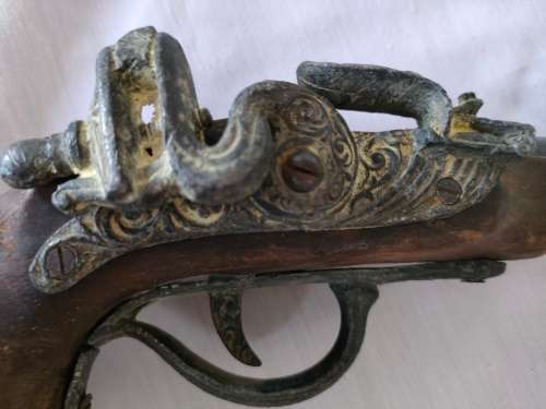 Flintlock reproduction in good condition