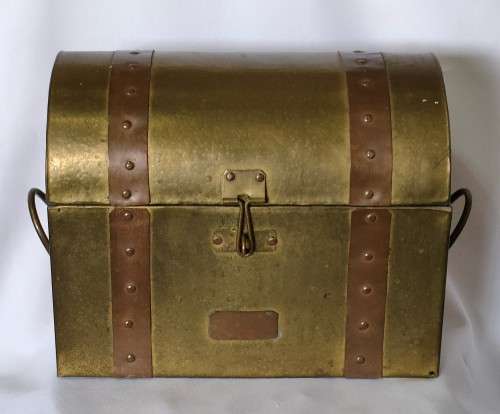 Gorgeous Vintage Brass Dome lid Trunk in excellent condition: 300 mm + in length