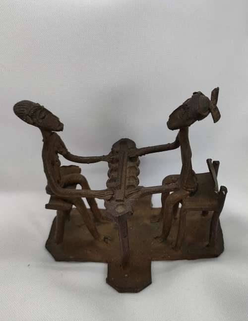 Very old Vintage Ashanti figurine in solid brass: Excellent condition