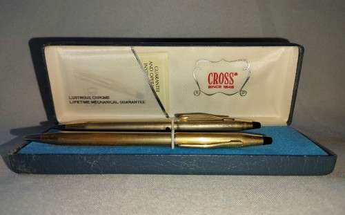 Vintage Cross Pen and Pencil set in original box and in condition