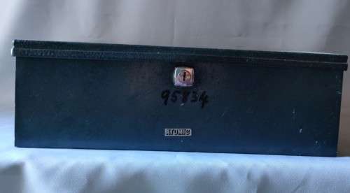 Metal Toolbox (app 400 mm) in good condition: