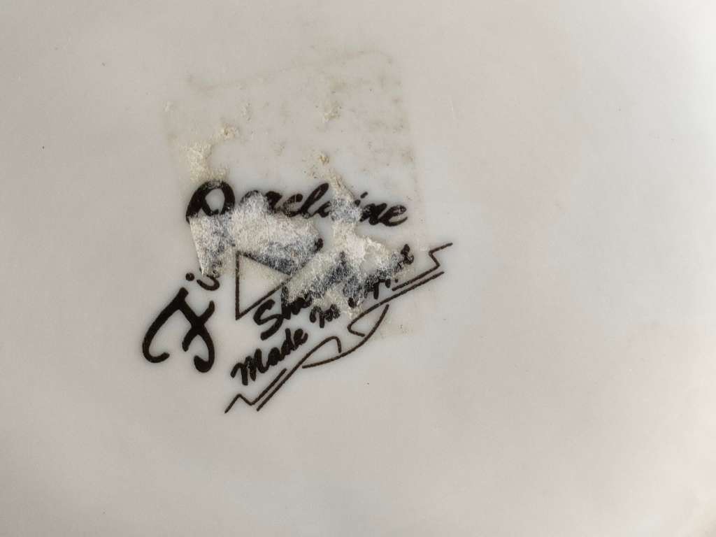 Gorgeous hallmarked Egyptian vase in excellent condition: Height app 260 mm