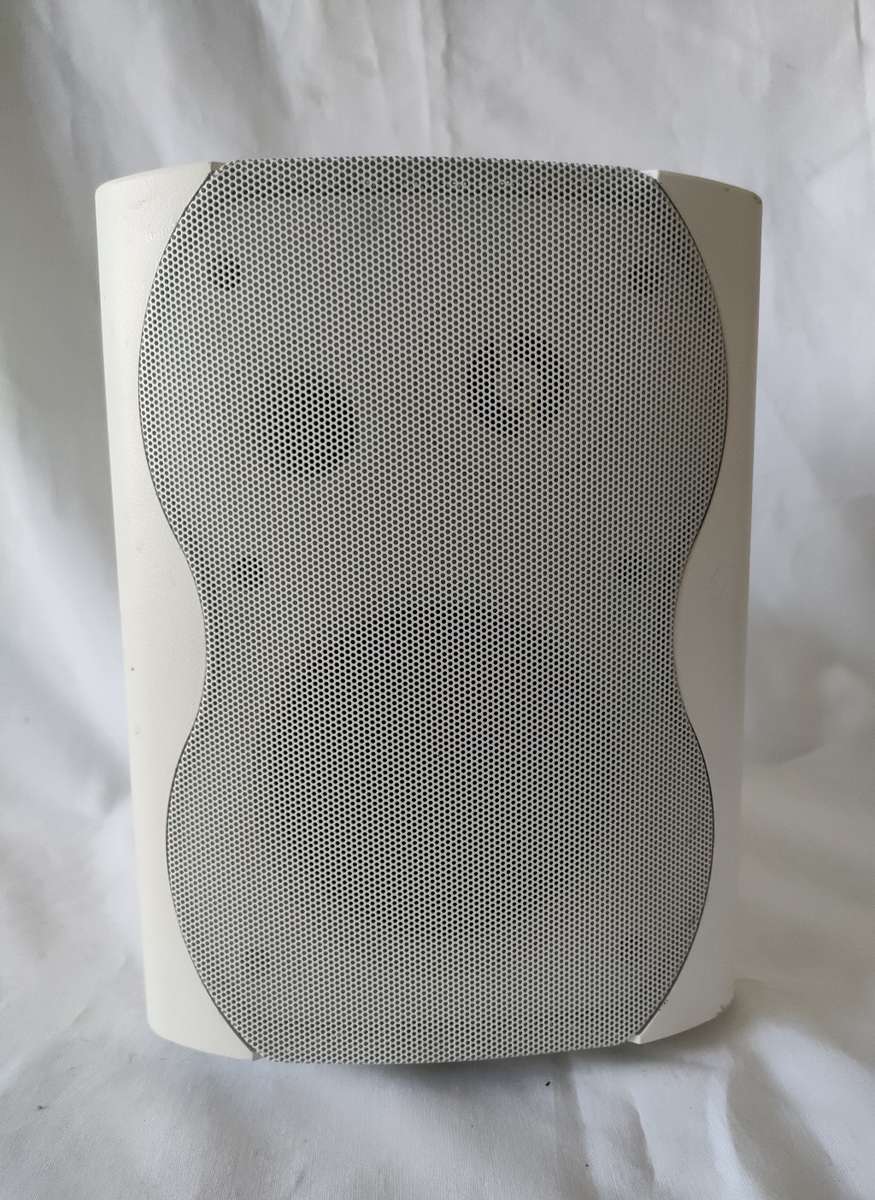 IOS4B Zakspeed (USA) Indoor/Outdoor speaker with mounting: Good condition