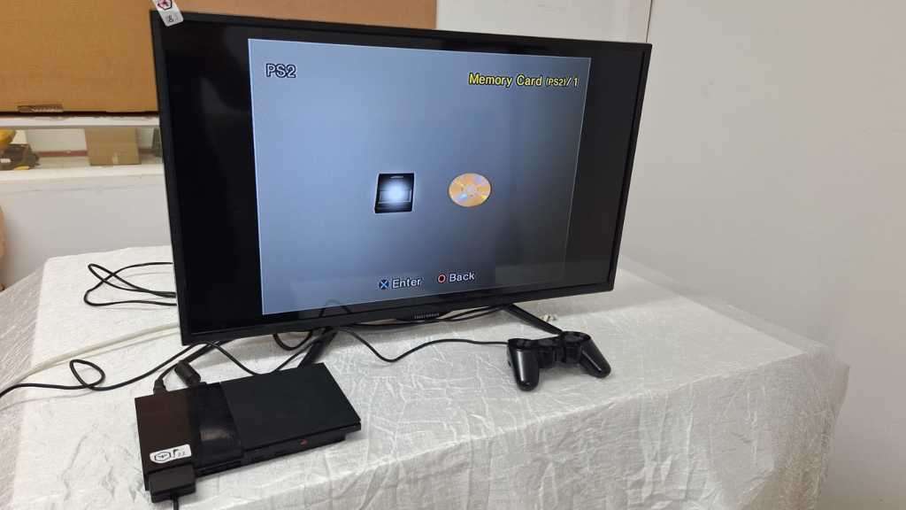 Playstation 1 in top condition: Working 100% plus controller etc: Full package: Xtra images added