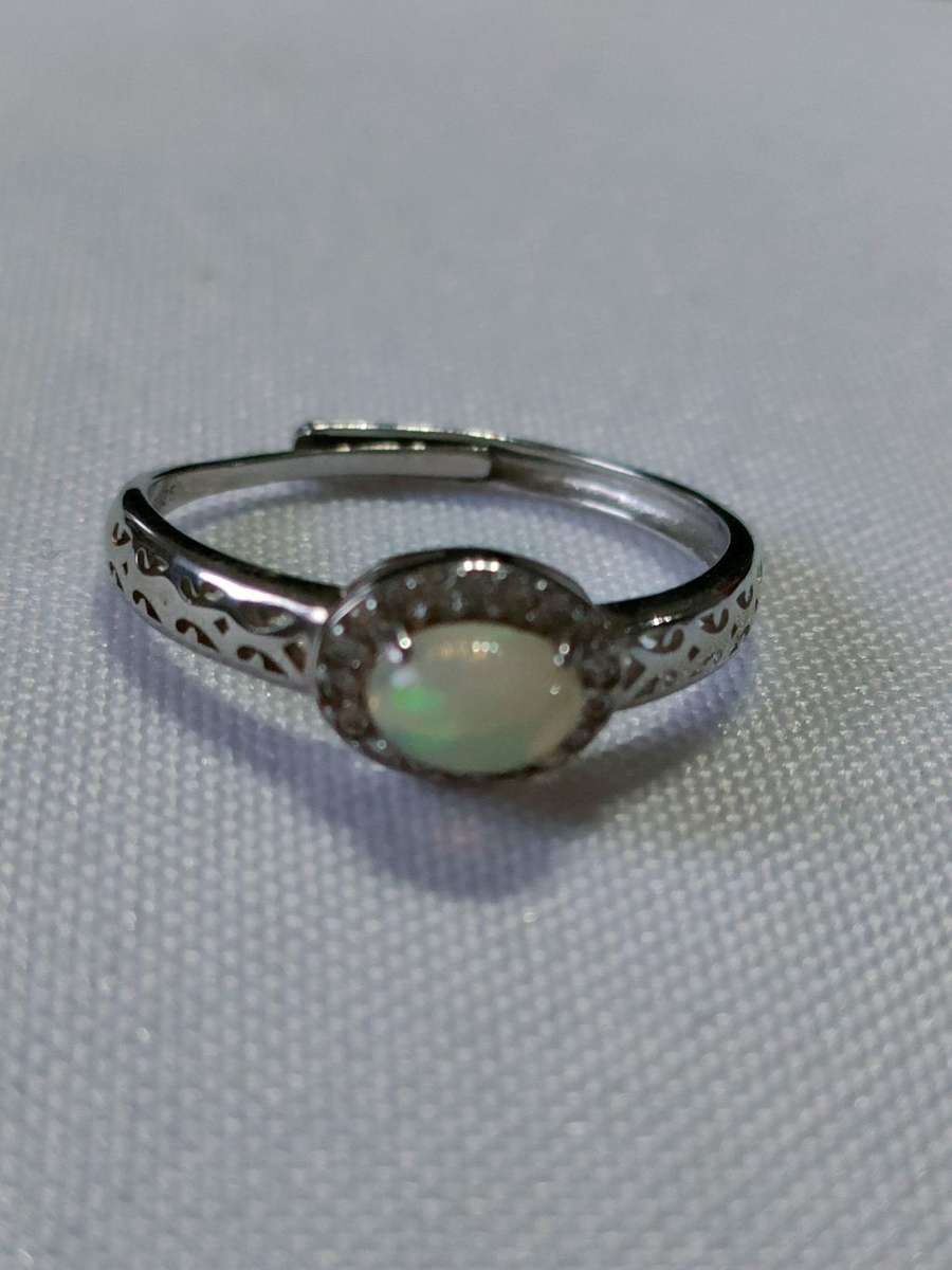 Australian Opal sterling silver ring - adjustable size - 0.80 ct