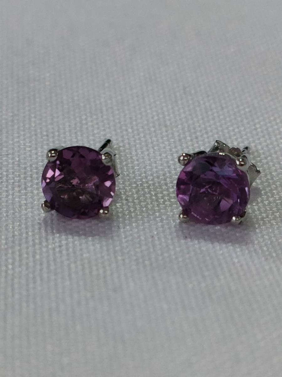 Sterling Silver Round Amethyst stud earrings : Stunning piece
