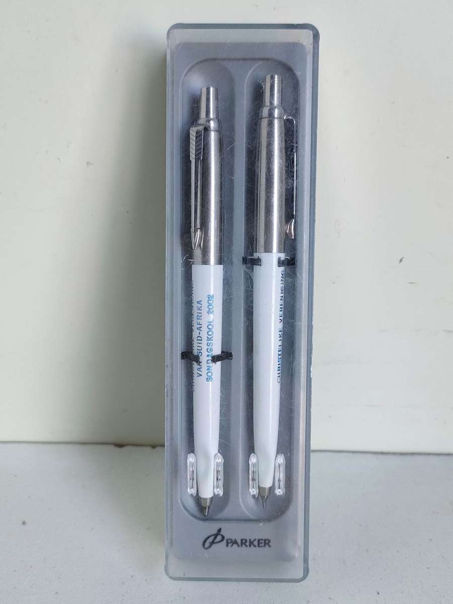 Vintage Parker pen set in box , Good condition: