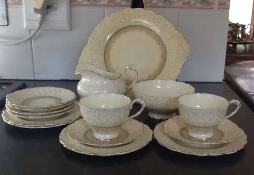Beautiful PARAGON part tea set, very good condition
