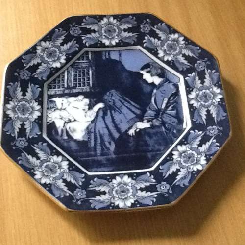 Special limited edition of collectors "Old Masters series plate, "Mother's Love" no.2723