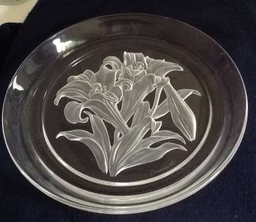 Lovely Crystal glass plate of lilies signed by T.Yamamoto