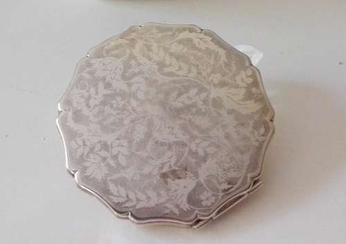 Stratton Ladies vintage powder compact