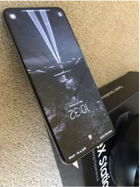 Samsung Galaxy S20 - Space Gray Dual + Free Samsung Dex Workstation