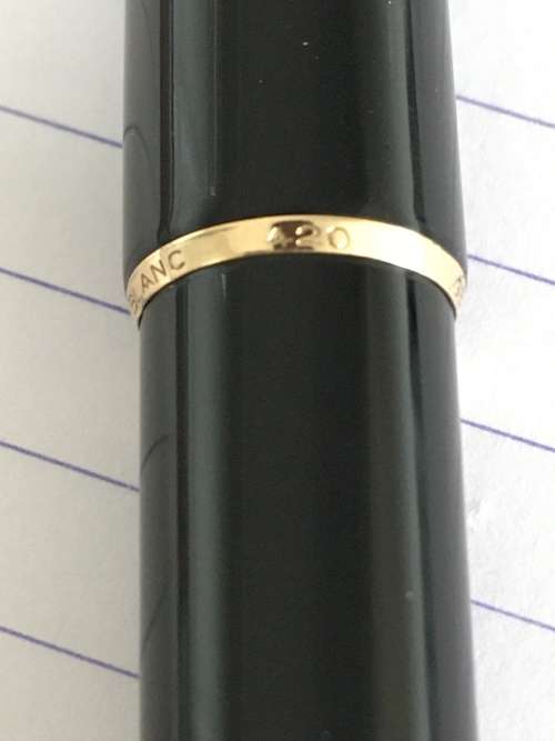 Vintage Montblanc fountain pen in black precious resin and gold