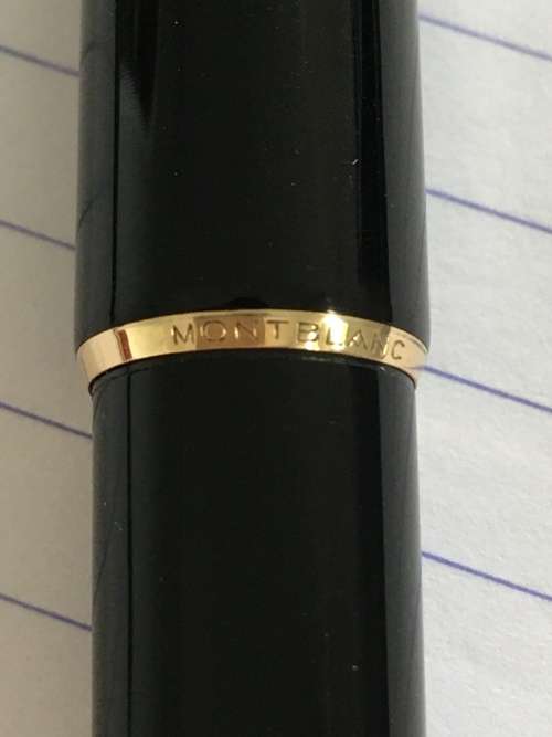Vintage Montblanc fountain pen in black precious resin and gold