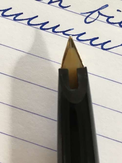 Vintage Montblanc fountain pen in black precious resin and gold