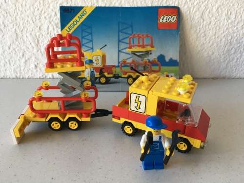 VINTAGE LEGO UTILITY REPAIR LIFT - 1989 SET