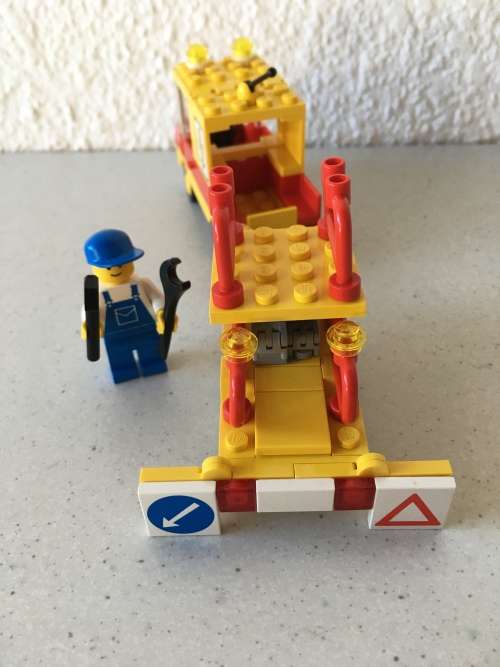 VINTAGE LEGO UTILITY REPAIR LIFT - 1989 SET