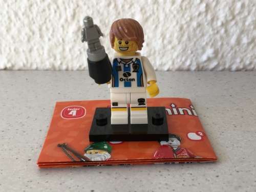 LEGO MINIFIGURE *SOCCER PLAYER* - SERIES 4