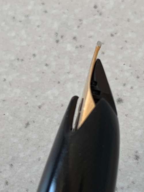 Beautiful Vintage 1960s Montblanc Black Precious Resin and Gold Nib Fountain Pen