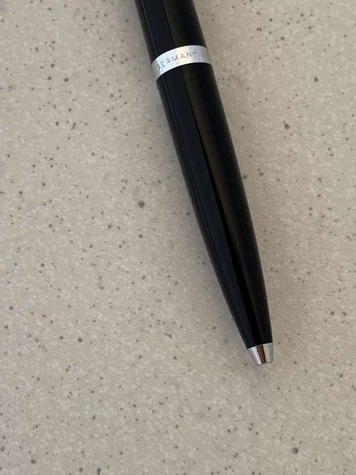 Vintage 1970s Montblanc beautiful black and chrome ballpoint pen
