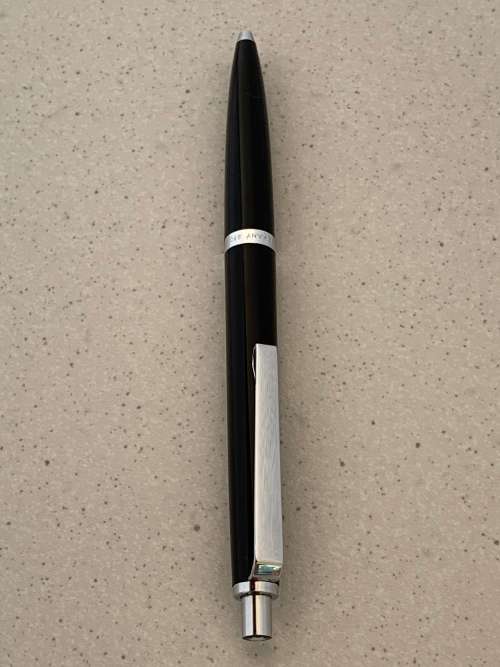 Vintage 1970s Montblanc beautiful black and chrome ballpoint pen