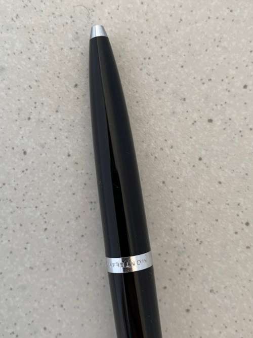 Vintage 1970s Montblanc beautiful black and chrome ballpoint pen