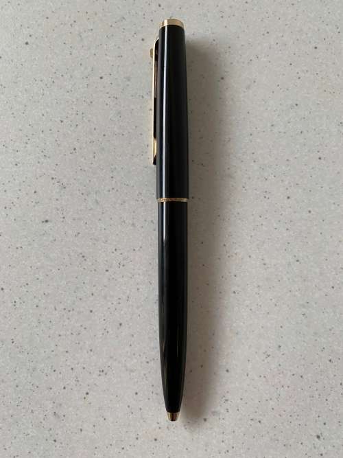 Vintage 1970s Montblanc Black Precious Resin and Gold Trim Ballpoint Pen