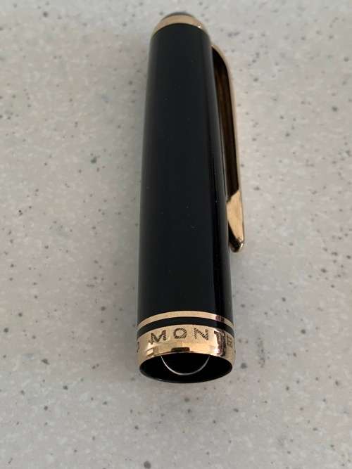 Vintage 1950s Montblanc Black Precious Resin and Gold Nib Fountain Pen