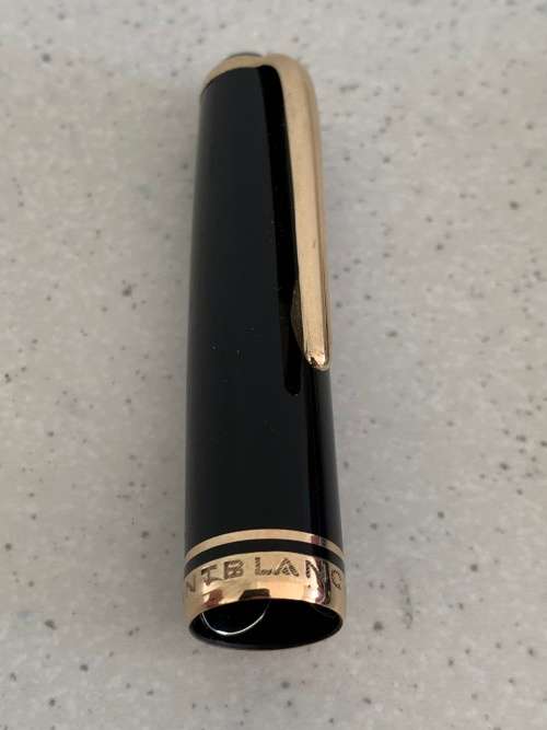 Vintage 1950s Montblanc Black Precious Resin and Gold Nib Fountain Pen
