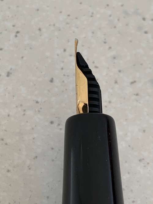 Vintage 1950s Montblanc Black Precious Resin and Gold Nib Fountain Pen