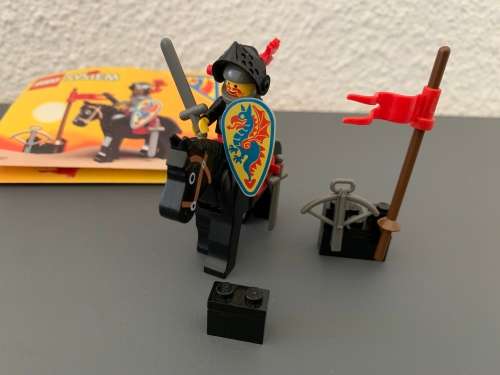 VINTAGE LEGO BLACK KNIGHT - 1992 SET
