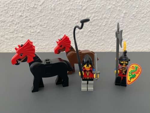 VINTAGE LEGO DRAGON WAGON- 1993 SET