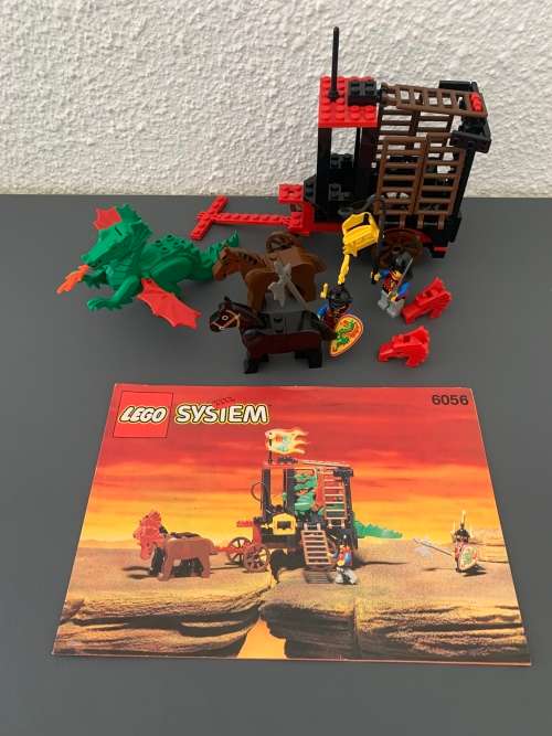 VINTAGE LEGO DRAGON WAGON- 1993 SET