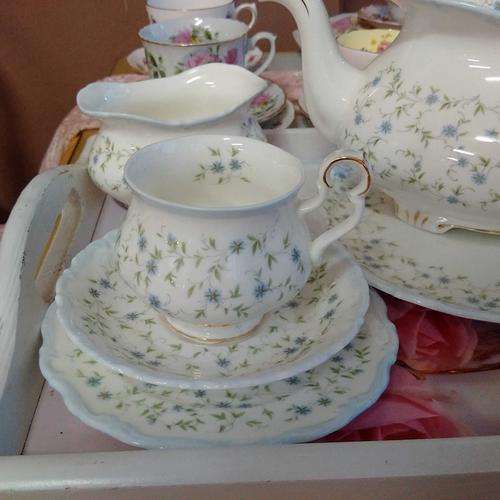 Royal Albert Caroline 6 x Trios