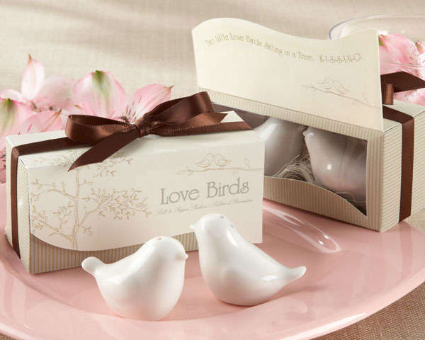 Love Birds Salt and Pepper Shaker Set