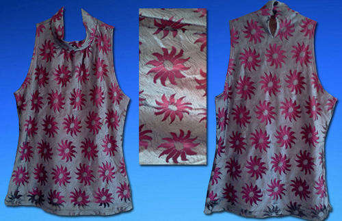 Ladies Pretty Black/Silver & Pink Top size 10/34/Small