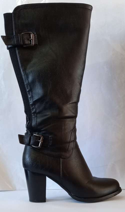 Ladies Knee Height Boots With Block Heel - SA Size 5
