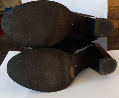 Ladies Knee Height Boots With Block Heel - SA Size 5
