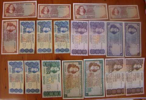 WOW-Beginner's pack of South Africa's notes