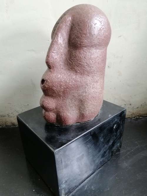 VERY OLD TERRACOTTA SIGNED E LEGAE. IN VERY GOOD CONDITION