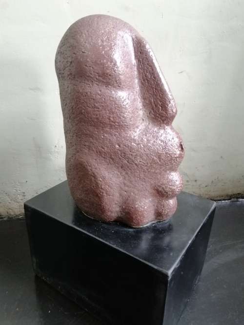 VERY OLD TERRACOTTA SIGNED E LEGAE. IN VERY GOOD CONDITION