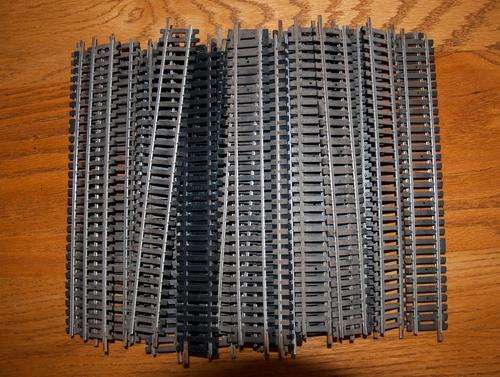 LIMA H/O SCALE RAILWAY TRACK