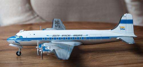 SOUTH AFRICAN AIRWAYS DOUGLAS DC4 1/200 DIE CAST MODEL