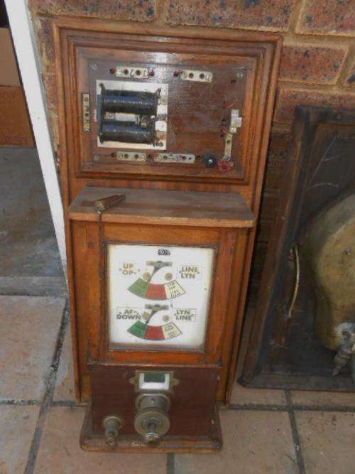 Incomplete Tyers 3 position absolute double line lock and block instrument.